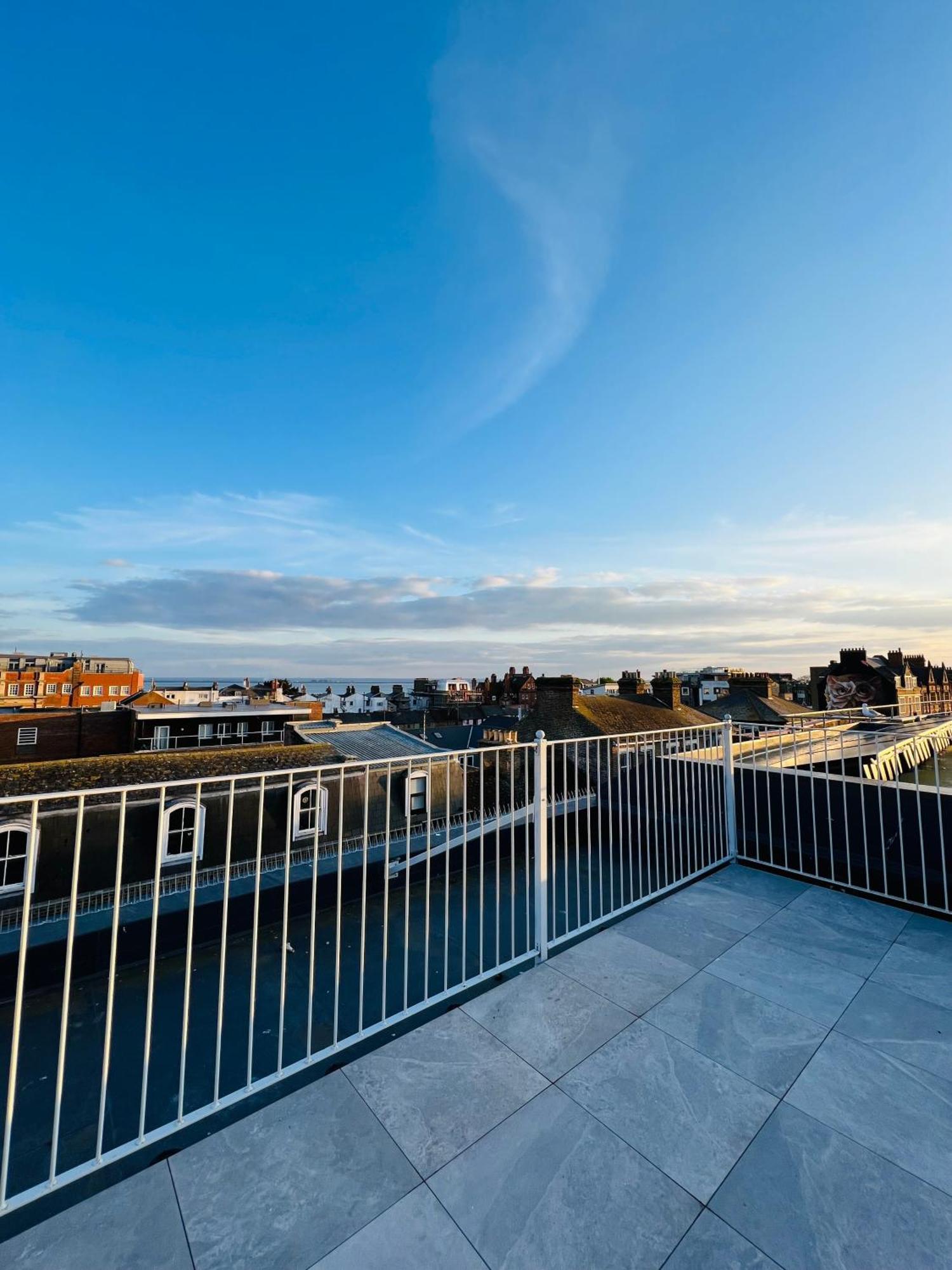Stunning New Penthouse Apartment Southend-on-Sea Exteriér fotografie